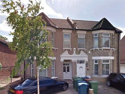 Spencer Inn Apartments ฮาร์โรว์ ภายนอก รูปภาพ